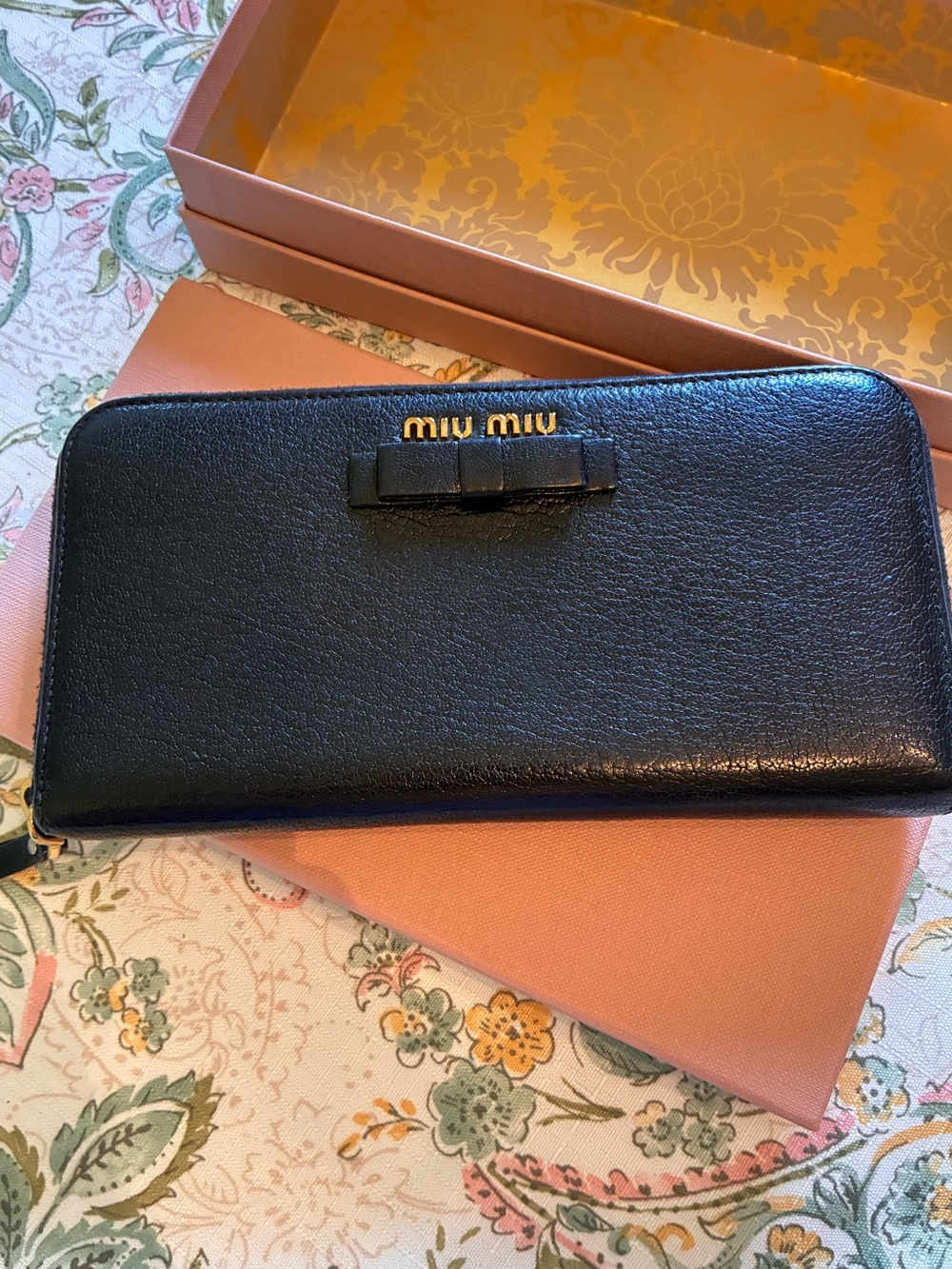 Miu Miu Black Leather Zippy Wallet with Bow and Gold details - with BOX!